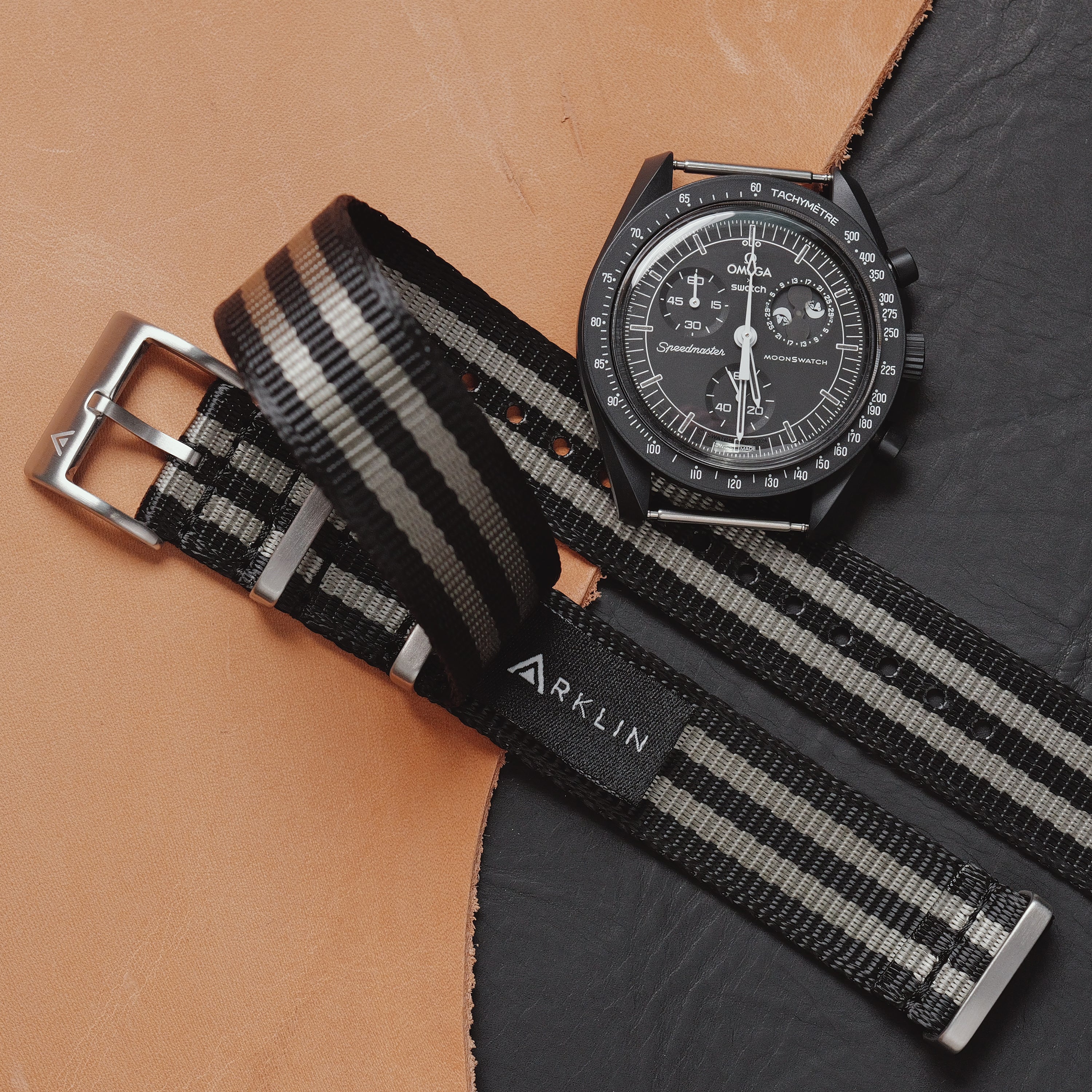 Arklin Field Strap - Racing Black w/ Grey Stripes