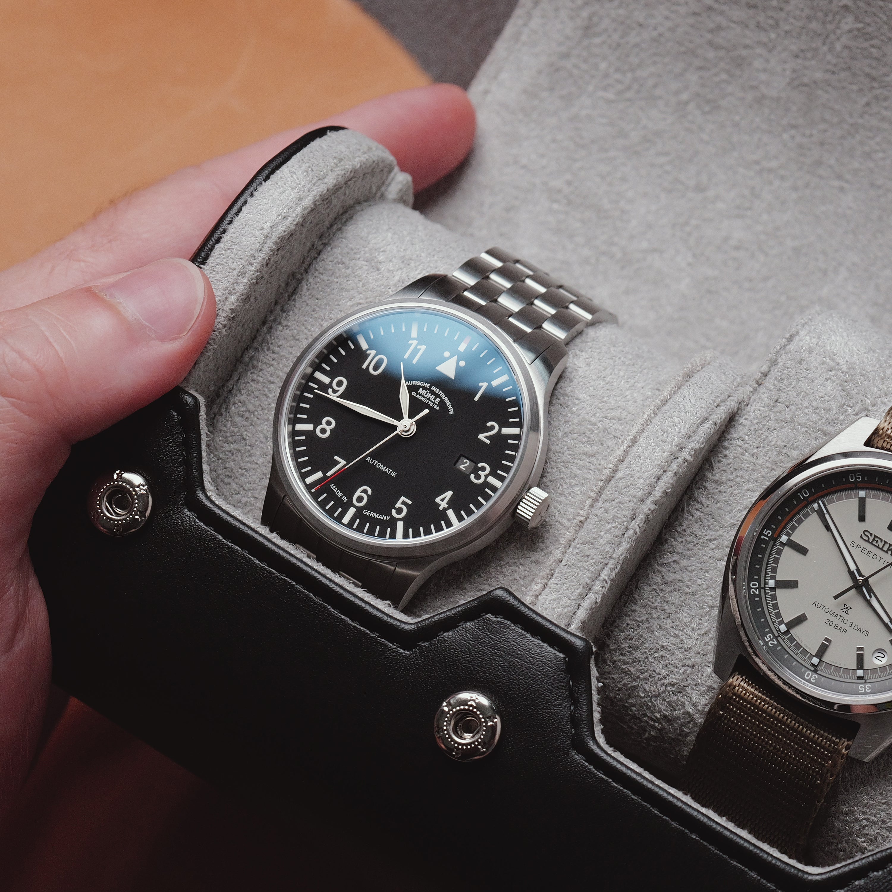Arklin Traverse Watch Roll - Black